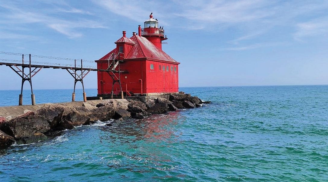 sturgeon bay lighthouse